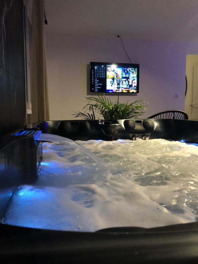 Le Chill Suite & Spa Boissy-Saint-Léger Extérieur photo